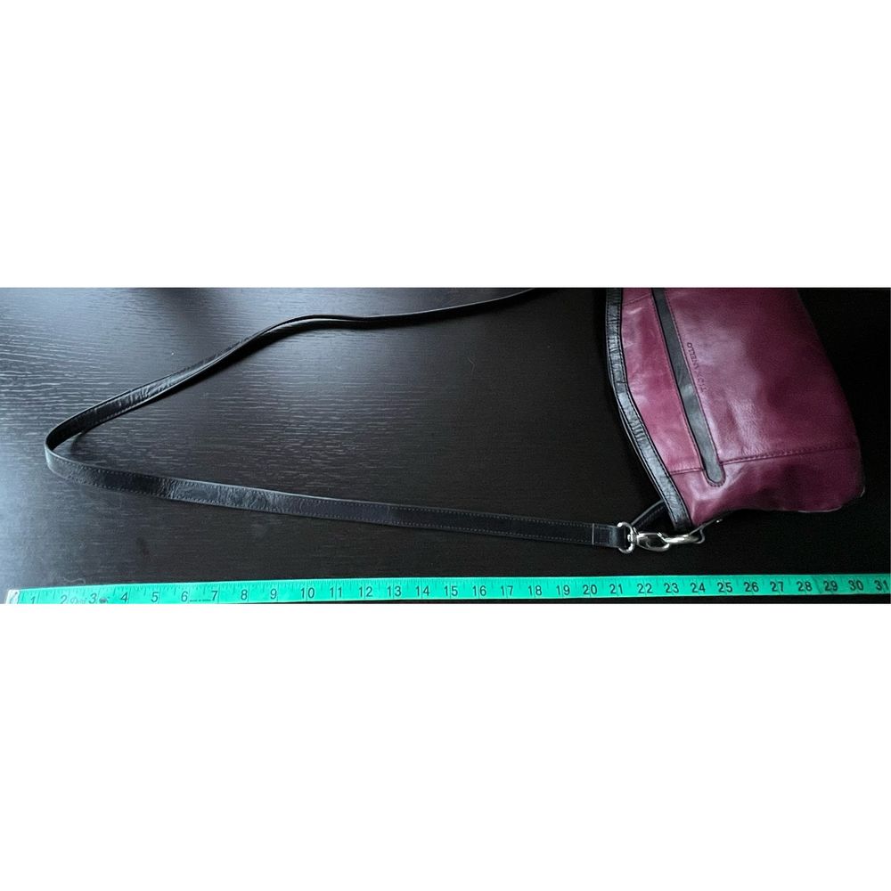 Tignanello shoulder bag in a very nice purple color with black accents - Picture 5 of 9